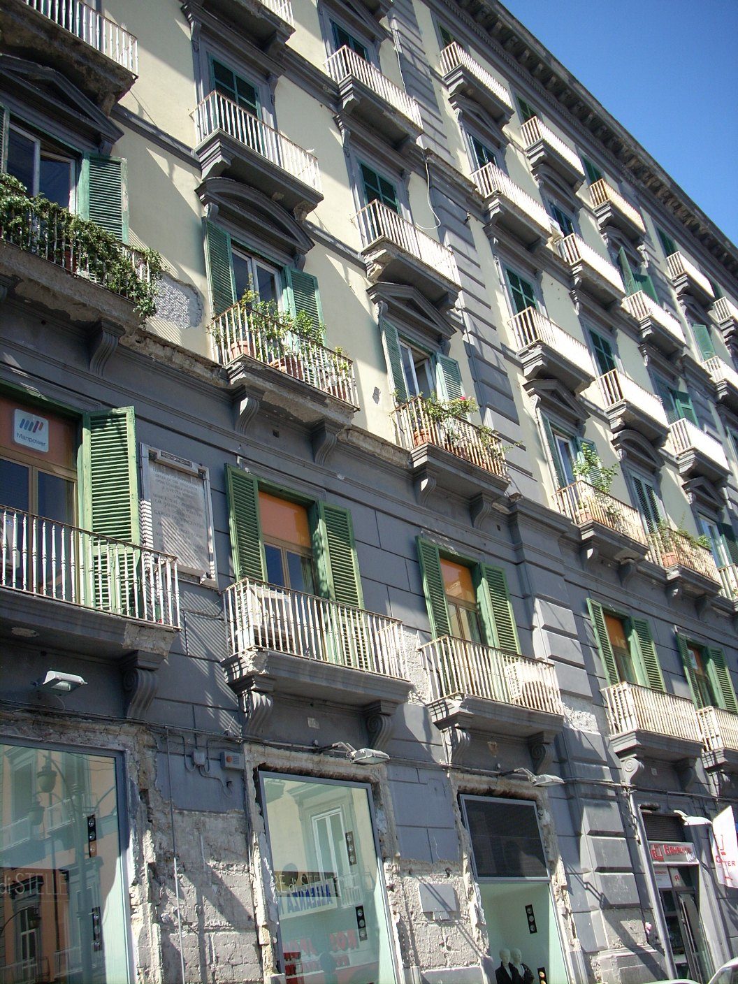 Carlo De Vincentiis home, Naples - 01.JPG